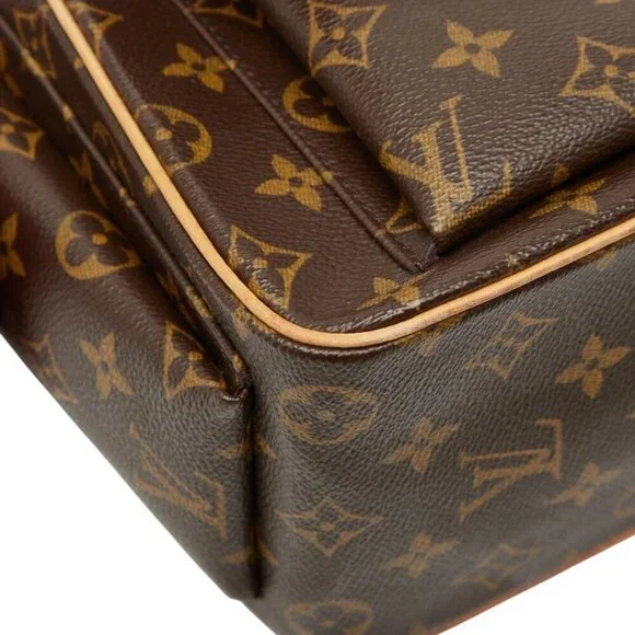 LOUIS VUITTON Brown Monogram Leather Bag - Picture 5 of 11